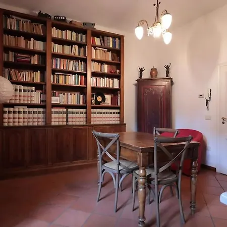 Casa Di Elsa 20 Min By Train To Florence Apartament